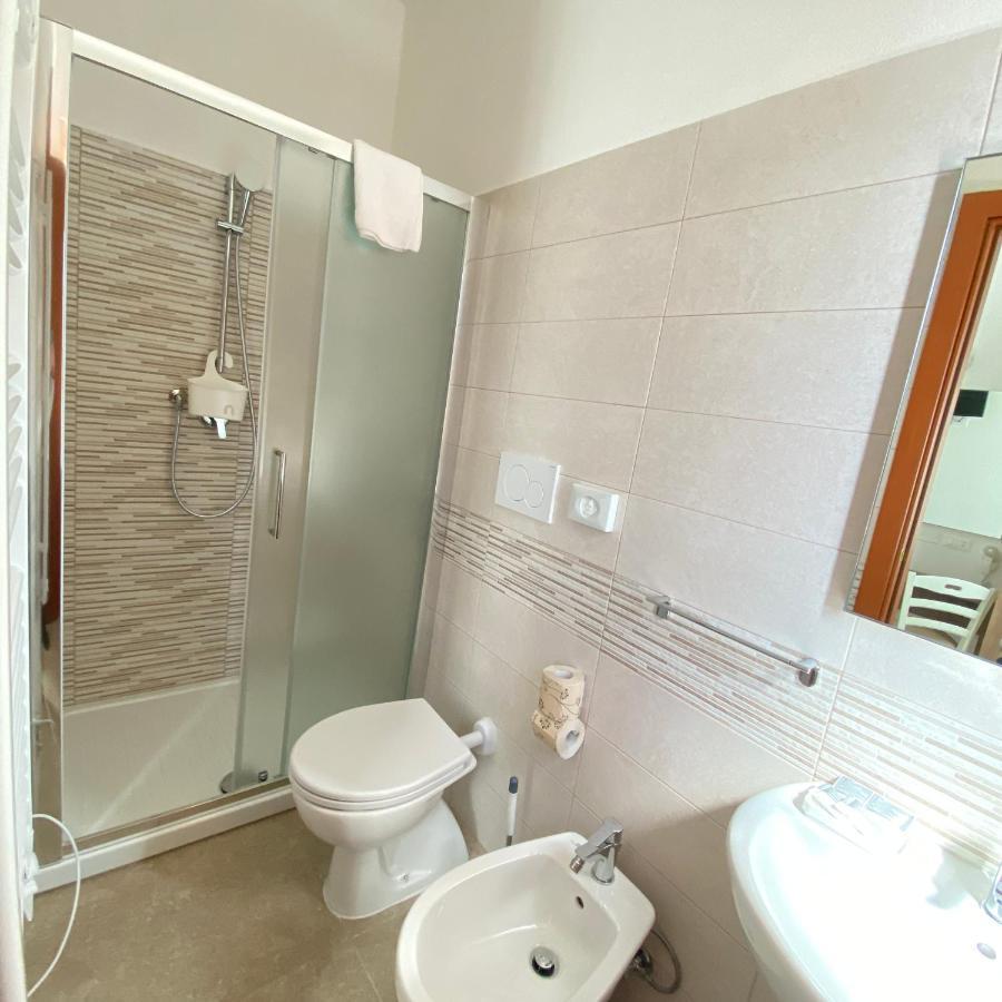 Hotel Bed And Book Rimini Exterior foto