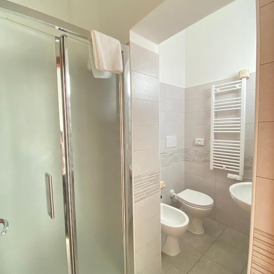 Hotel Bed And Book Rimini Exterior foto