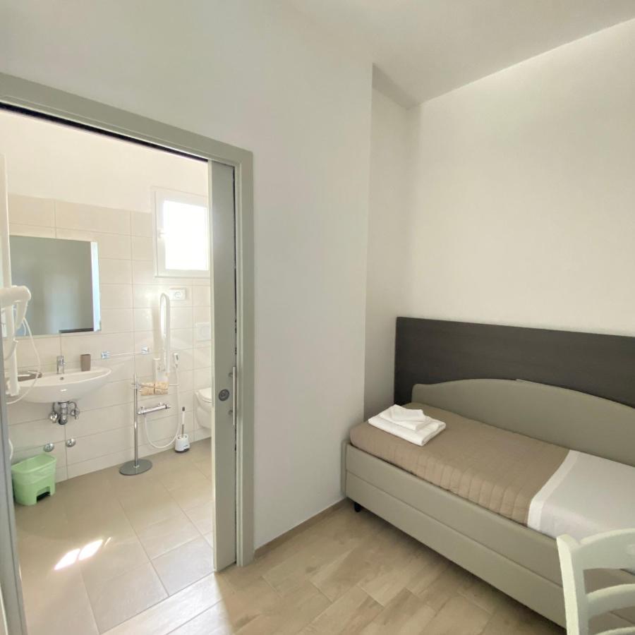 Hotel Bed And Book Rimini Exterior foto