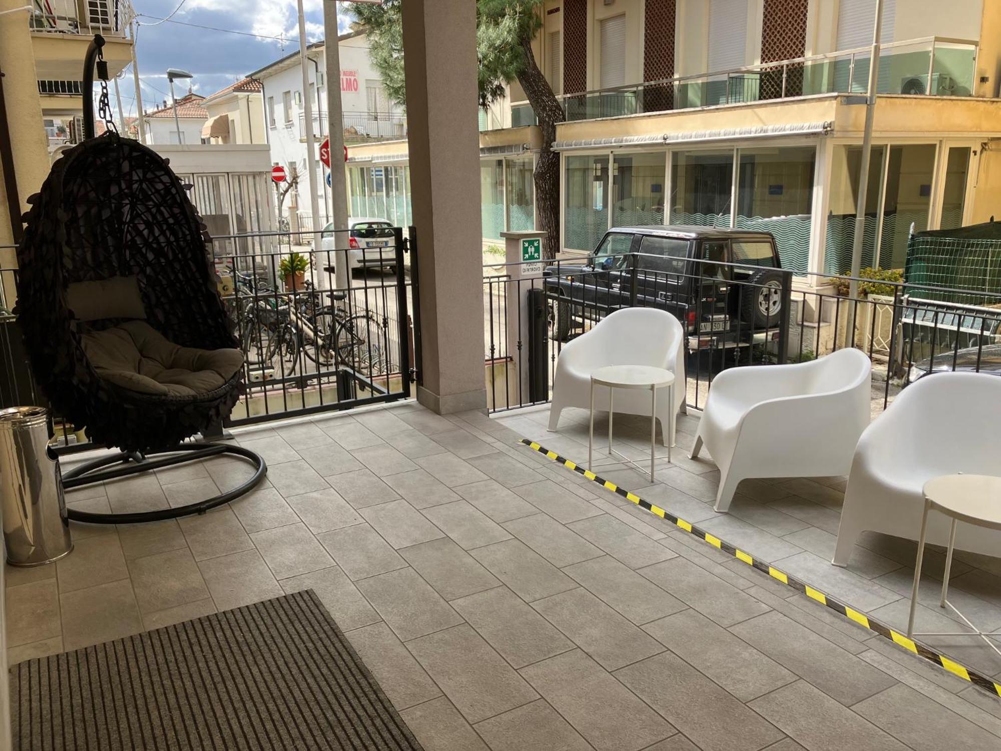 Hotel Bed And Book Rimini Exterior foto